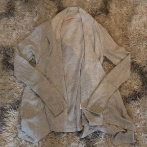Adorable cardigan perfect for fall